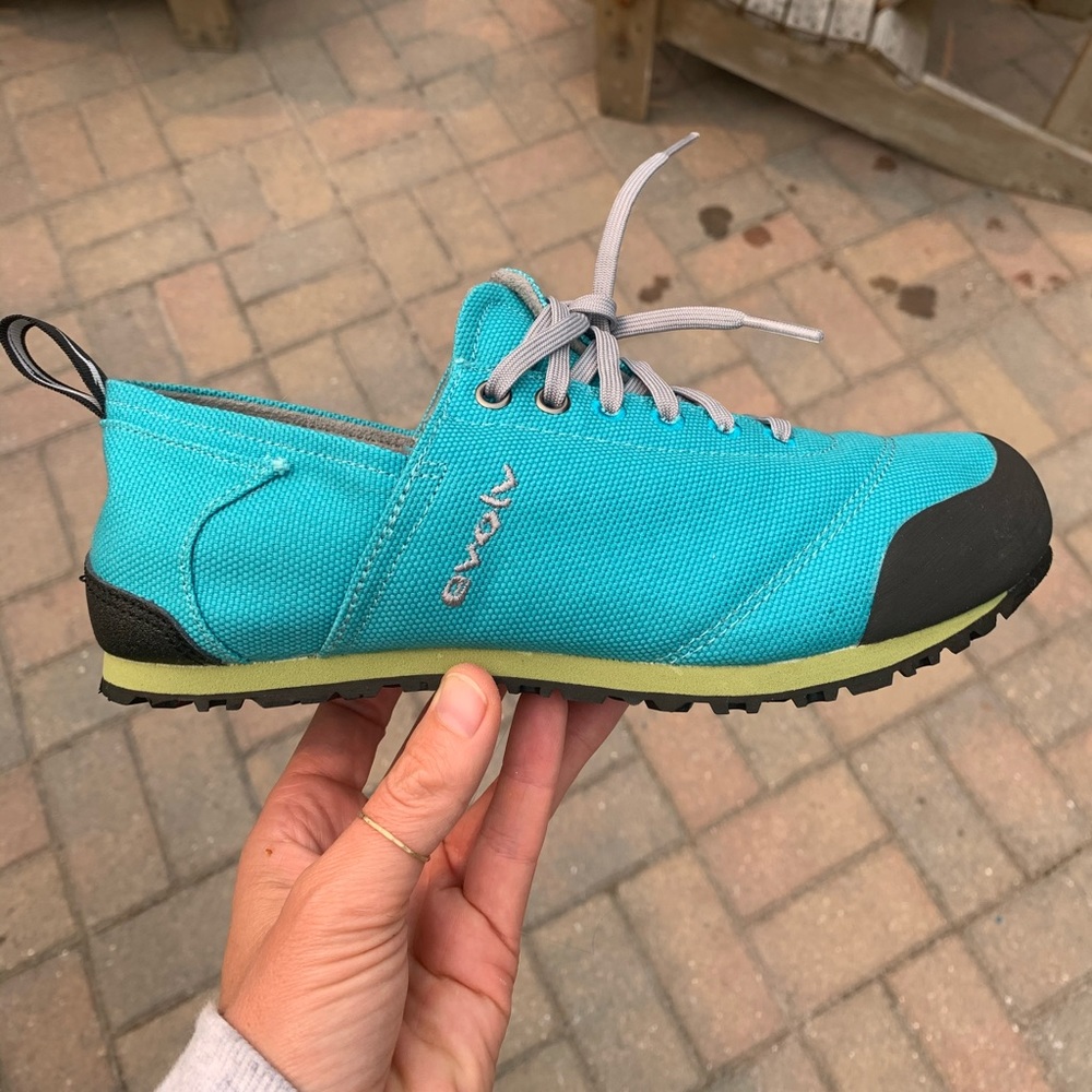 Evolv Cruzer Approach Shoe